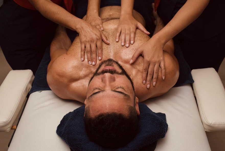 Four hands massage